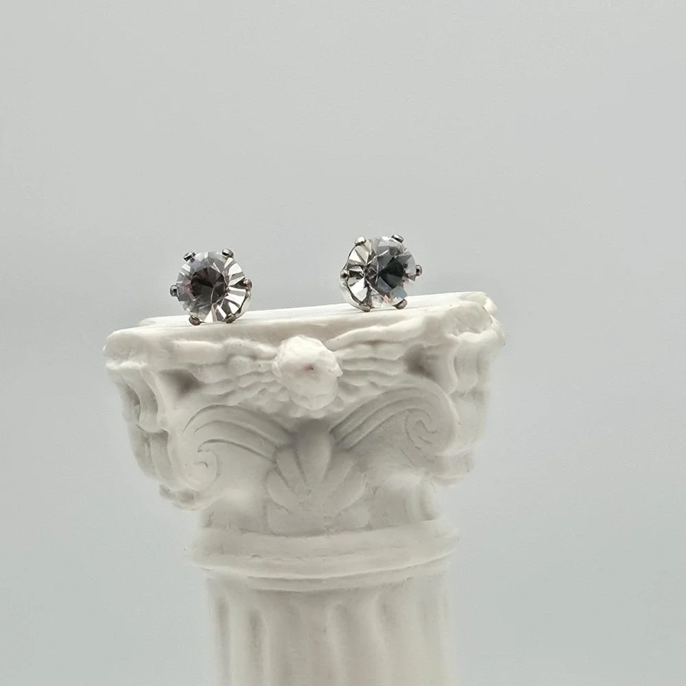 Vintage Genuine SWAROVSKI Earrings Clear Austrain Crystal Studs Silver Plate‎